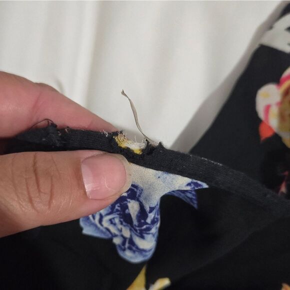 Express floral tank top sz medium - Picture 9 of 9